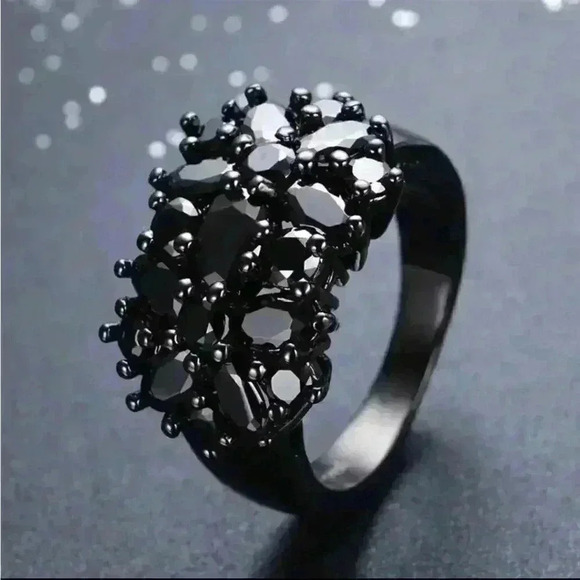 Black 10k Gold Filled Flower Ring - Picture 2 of 11